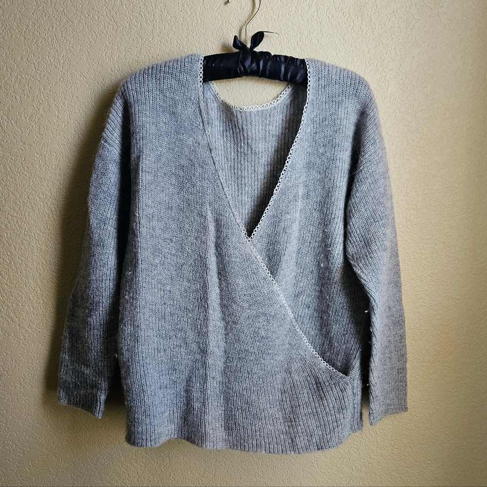 grey sezane sweater